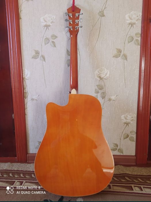 Акустическая гитара Caravan music
