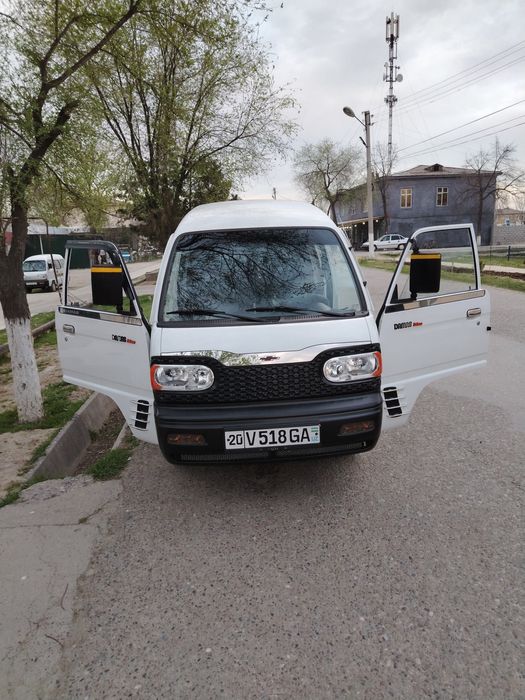 Bir qoʻl minilgan taksi qilinmagan qo'shimcha jixoz qilingan. Shumka