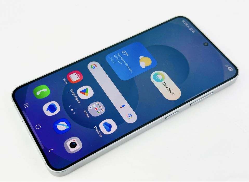 НОВ! Samsung Galaxy S25 5G 128GB 12RAM Silver 2г. Гаранция!