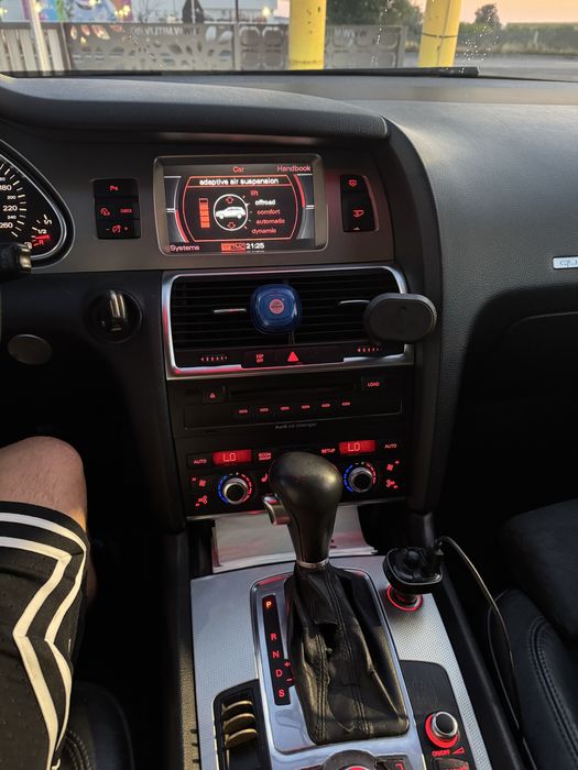 Audi q7  quatro 3.0  impecabila atat estetic cat si mecanic