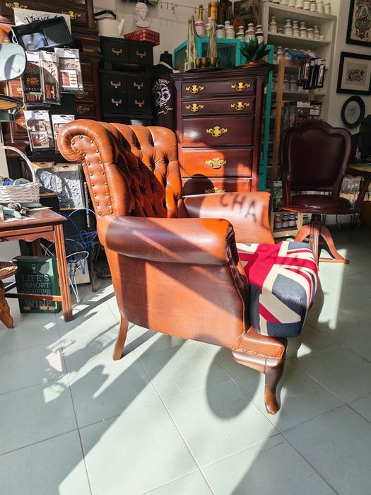 Кресло фотьойл тип Честърфийлд