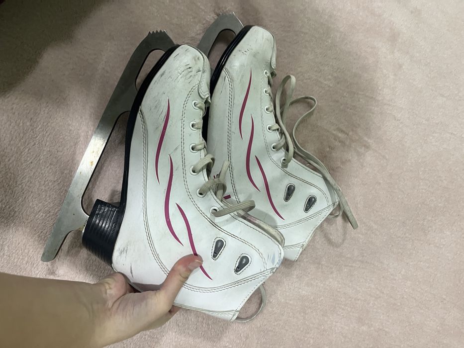 Женские коньки