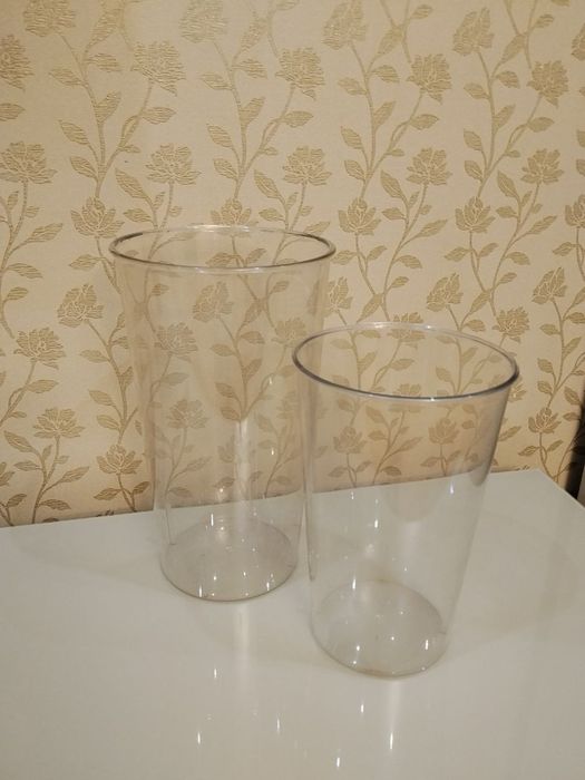 Набор пластиковых ваз 2 шт — лёгкие, прочные, не бьются