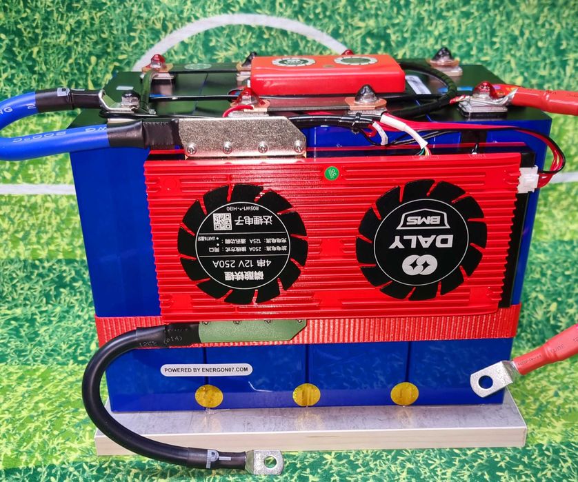 ГОТОВ ТЯГОВ 12v 320ач lifepo4 Акумулатор 250A BMS Bluetoth солар Wifi