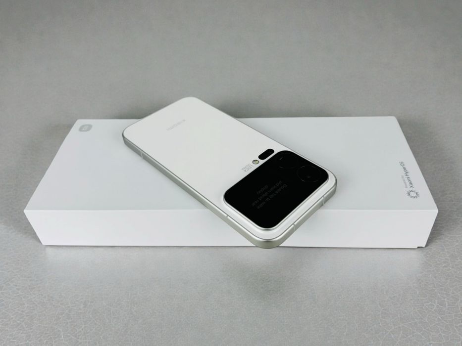 НАЛИЧЕН! Xiaomi 17 Pro Max 5G 512GB 16RAM White Гаранция!