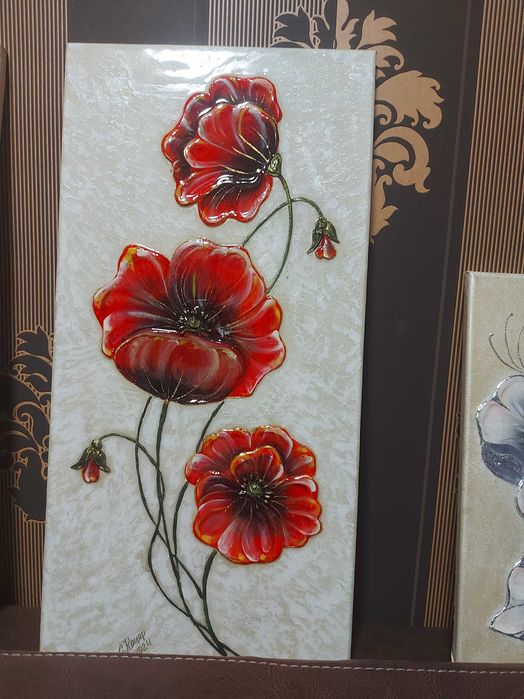 Рисувам картини по поръчка.