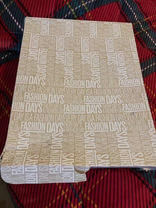 Esprit Bocanci de piele intoarsa cu blana la interior