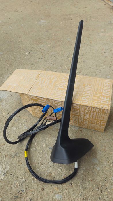 Части Renault/Dacia.Дясно огледало,антена,калобрани