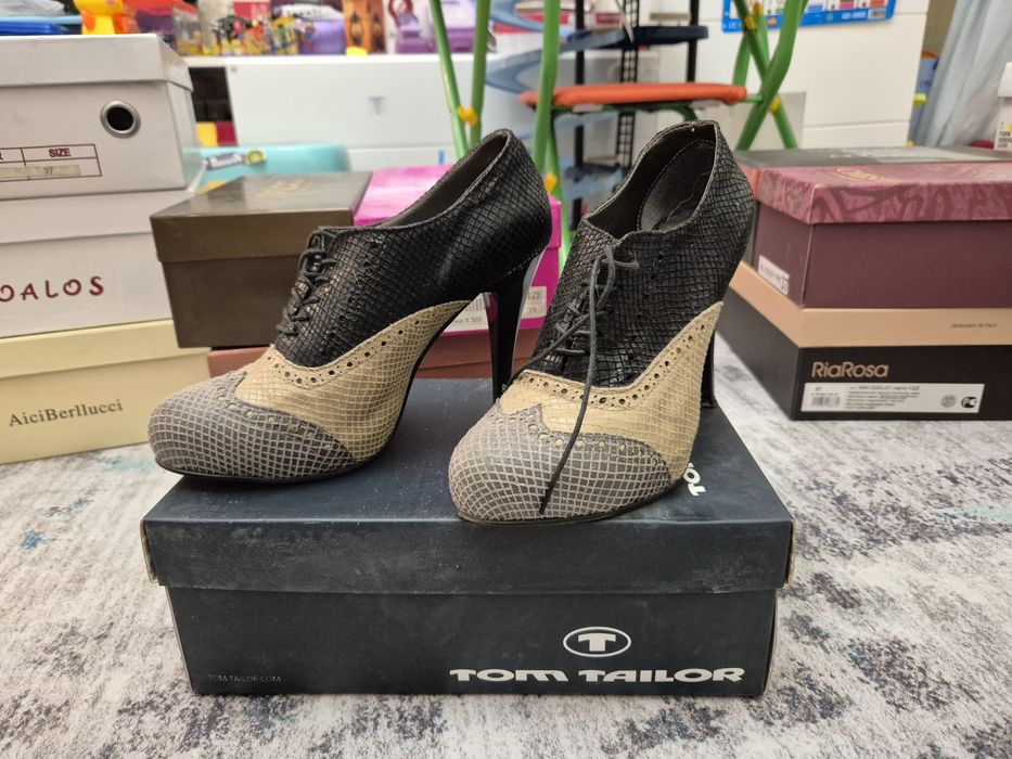 Продам ботильоны б/у