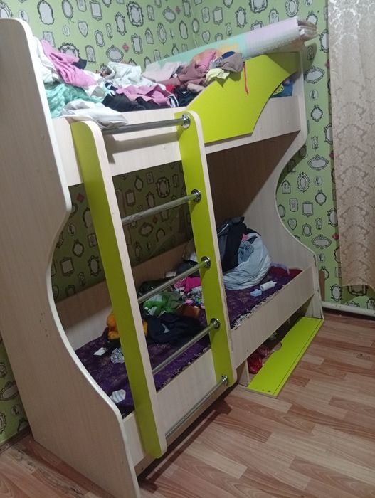 Продам кровать двухъярусная