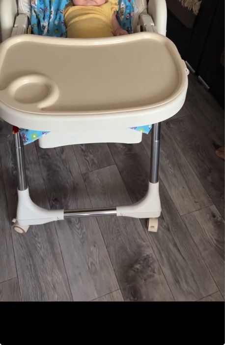 Продам детский стул трансформер