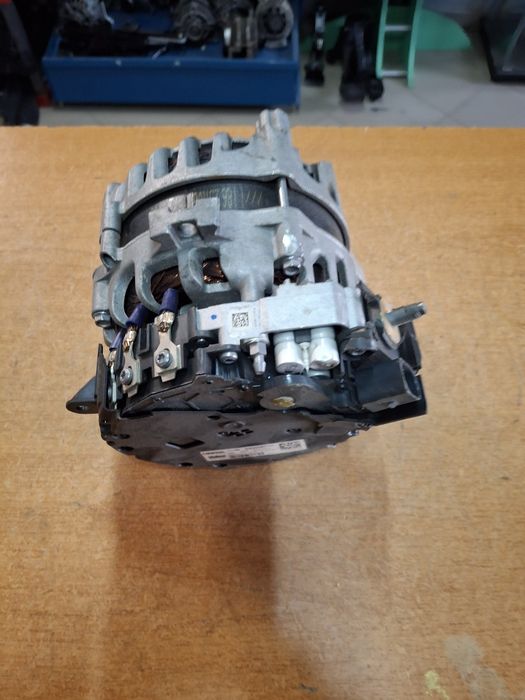Alternator Fiat Panda(319) Fiat 500(322) 1.0i Hybrid  2015-