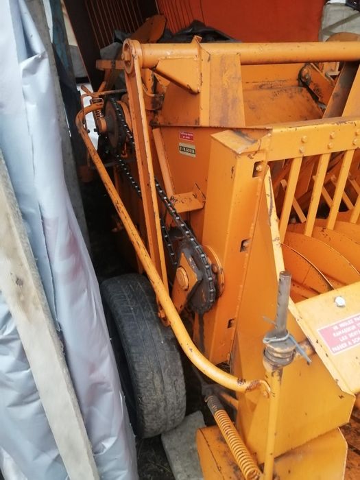 Vând balotera Someca 110