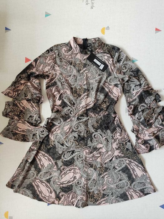 Нова рокля Influence