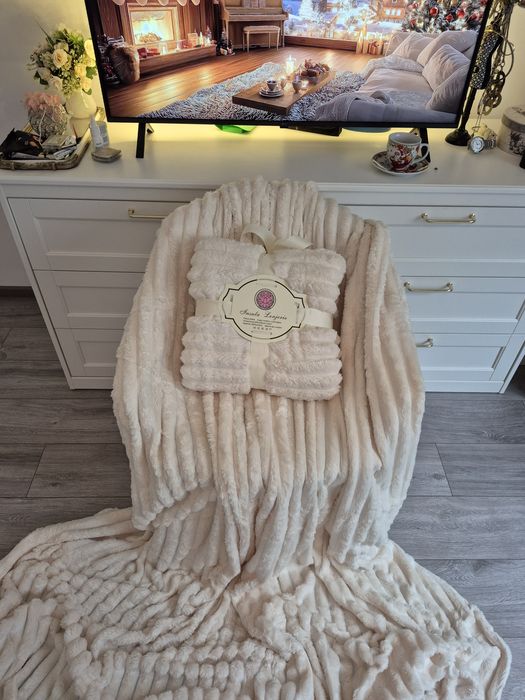 230x200 nuanta delicata de Ivoire patura design tip Sherpa Cozy & Soft
