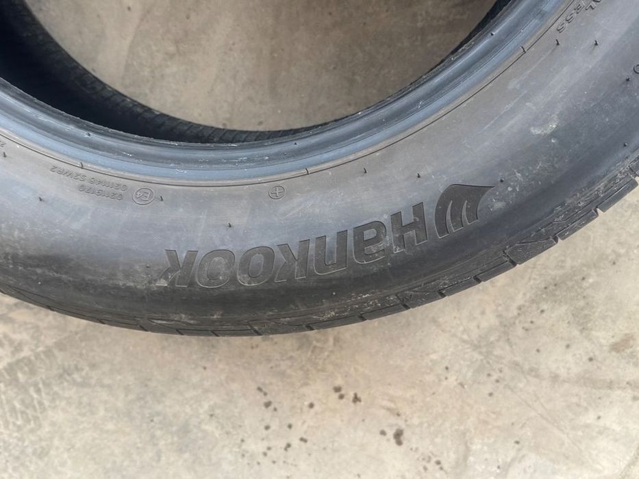 Vând 2 anvelope 255/50/19 hankook de vară ca noi