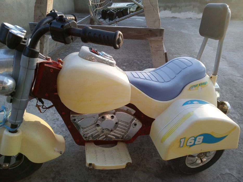 Акумулаторен мотор