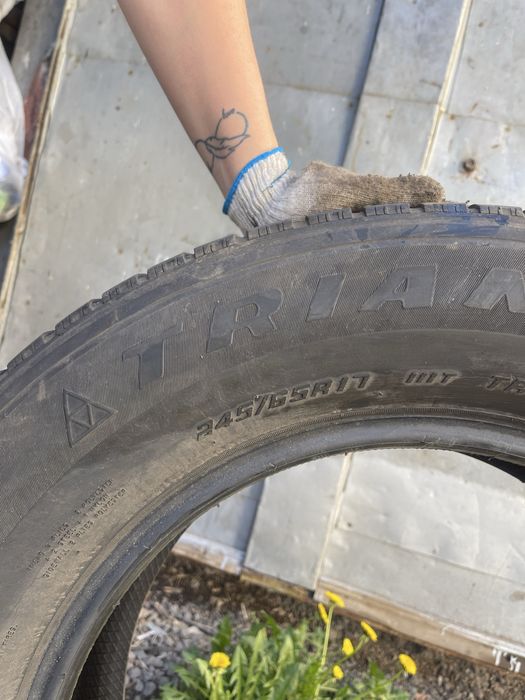 Продам комплект шин Triangle 245/65 R17 — 5 штук