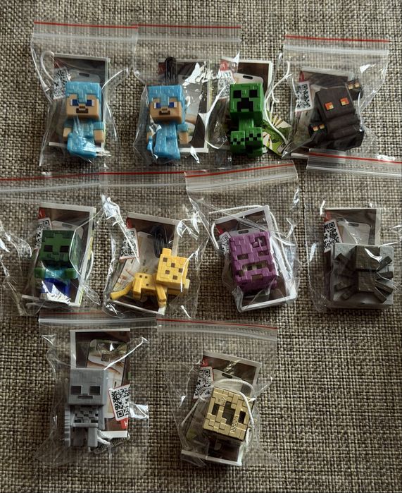 Игрушки из kinder joy Minecraft