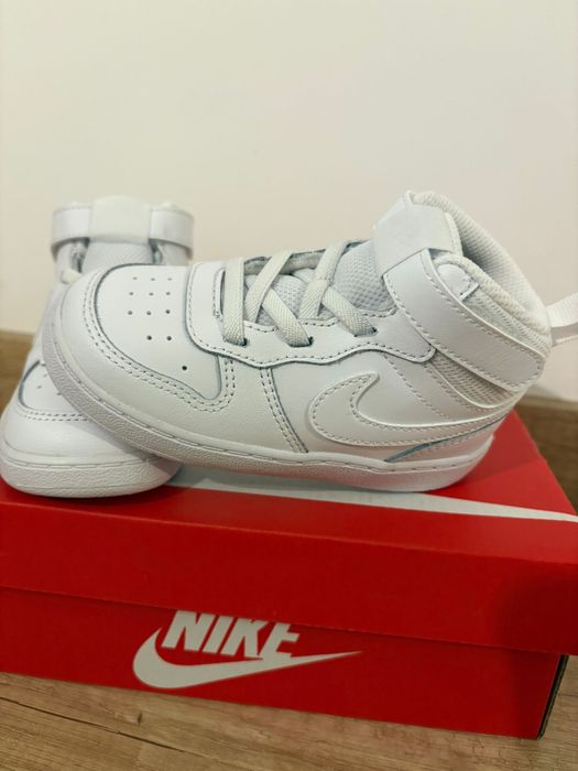 Adidasi Nike copii marime 25