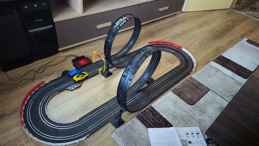 Състезателни колички с писта 1:43 за 6+