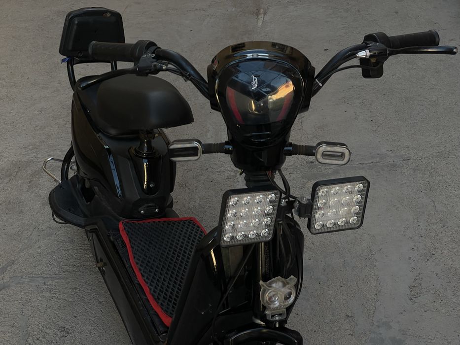 продам скутер sk8
