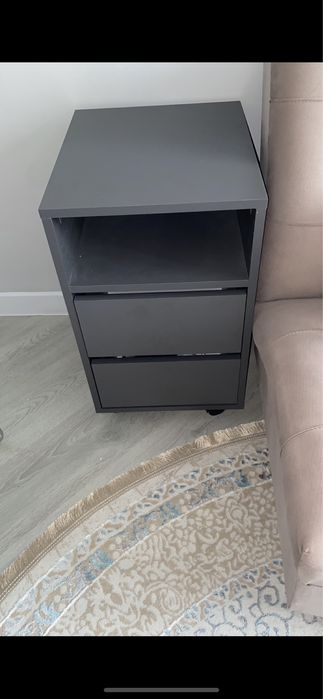 Новые тумбы , каждая стоит 14000 т