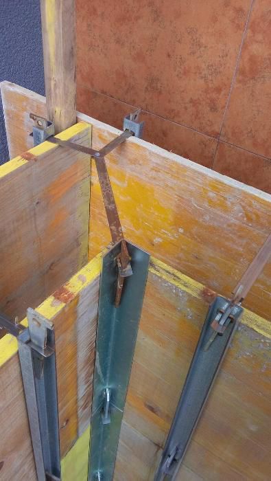 дистанциали и профили за олекотен вертикален кофраж Legnotre Италия