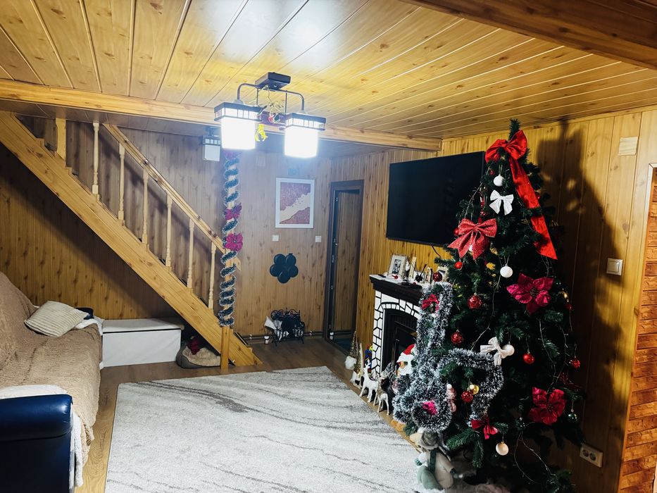 Vanzare casa traisteni valea doftanei