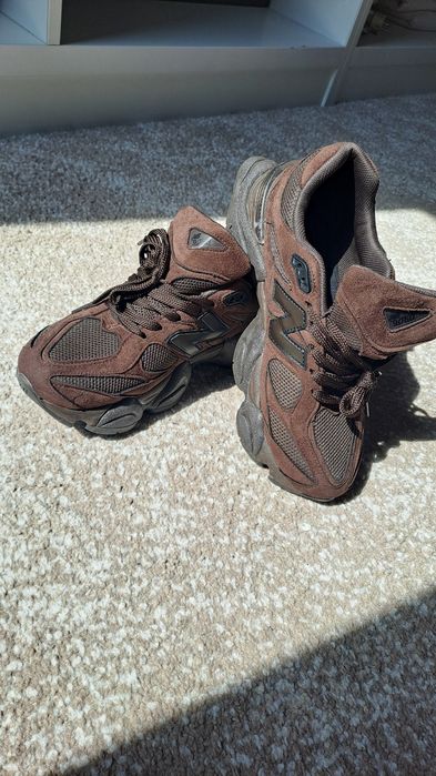 Adidasi NB 9060 brown