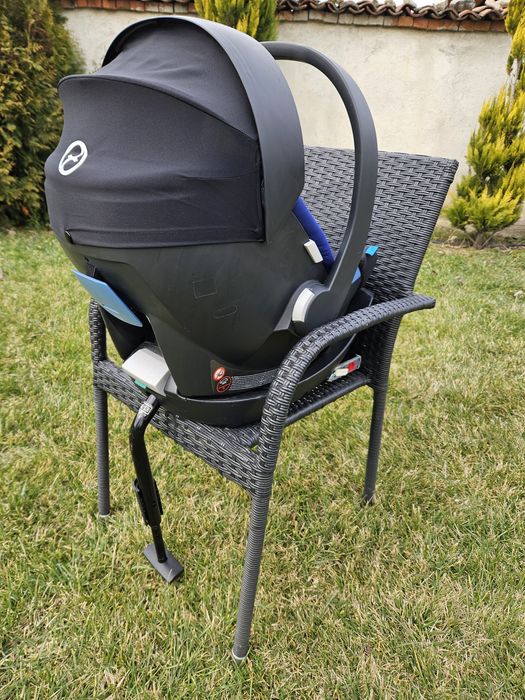 Сточе за кола Cybex Aton с iso-fix база