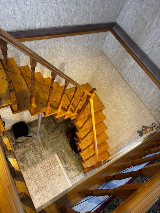 Продам лестницу б/у