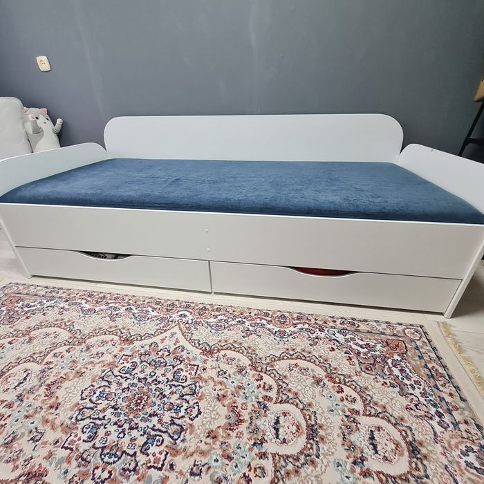 Продам кровать Modern