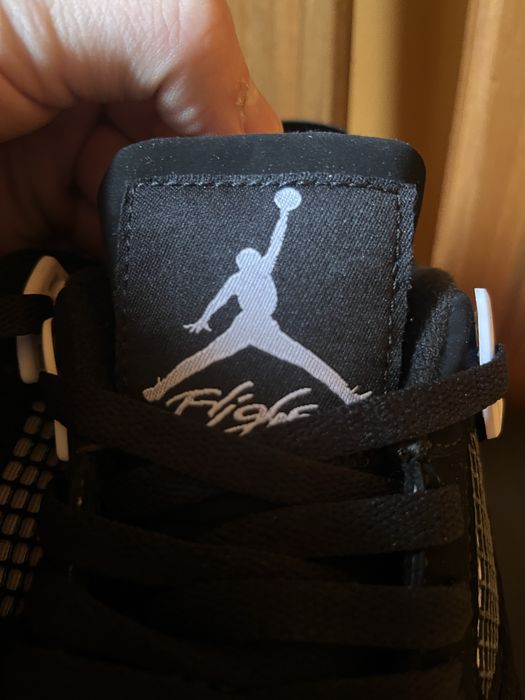 Jordan 4 White thunder
