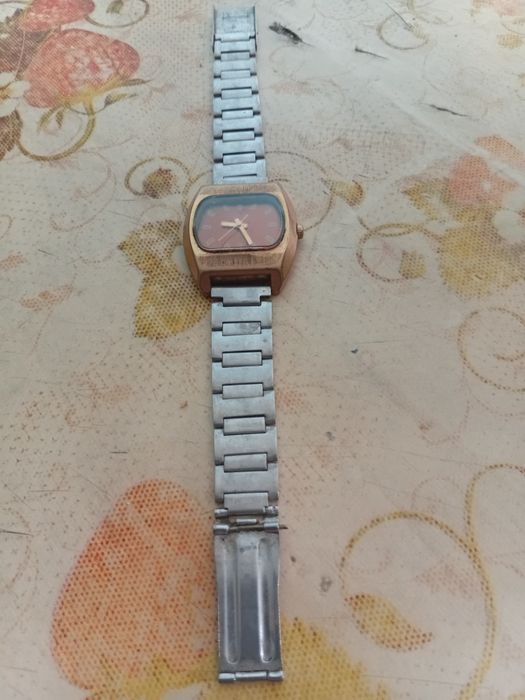 Продам часы производство СССР