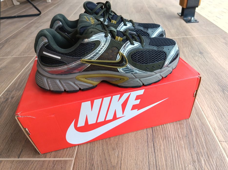 Маратонки Nike V5 rnr 42.5
