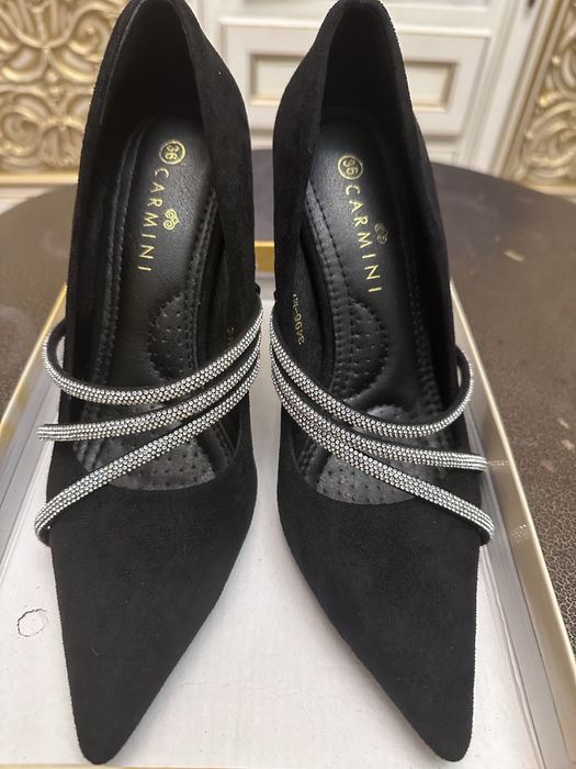 Продам женские туфли