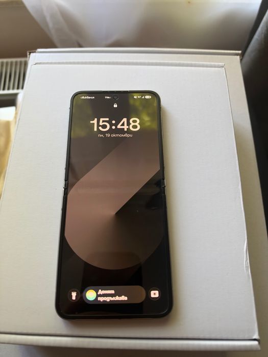 Samsung Z Flip 6