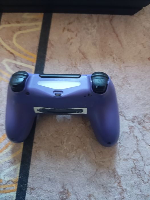 Playstation 4 Pro slim