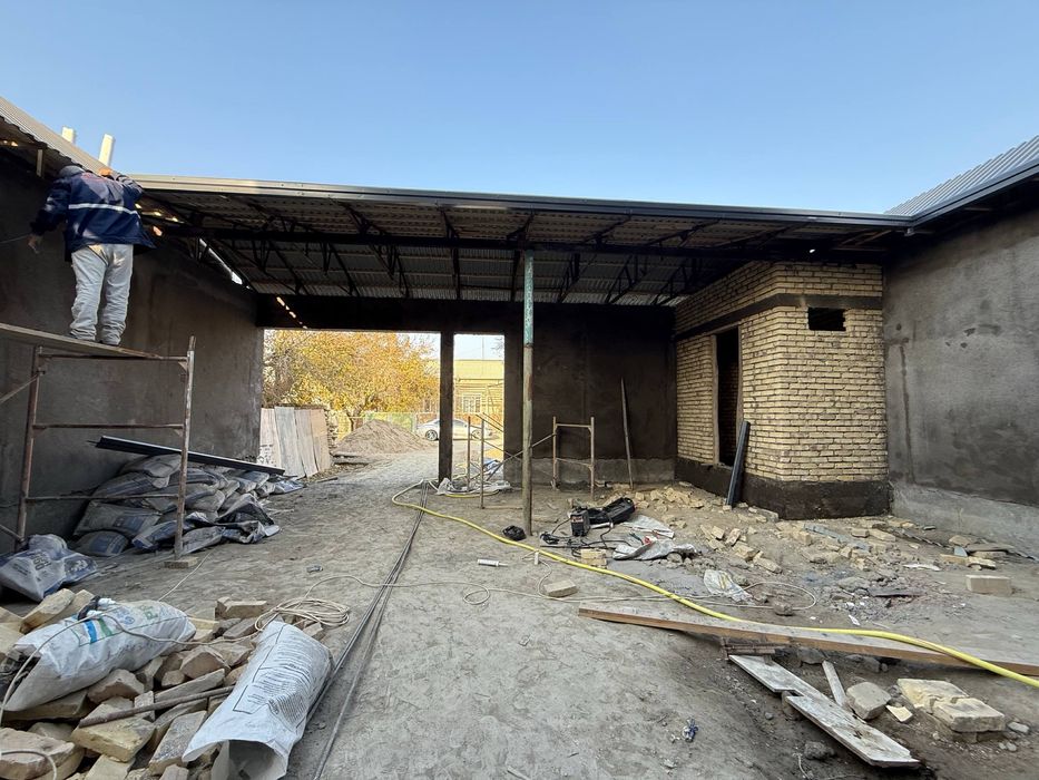 2,5 sotixli hovli sotiladi