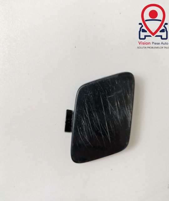 Ауди А4 / Audi A4 B9 Капак за теглич предна броня, оригинален, в добро