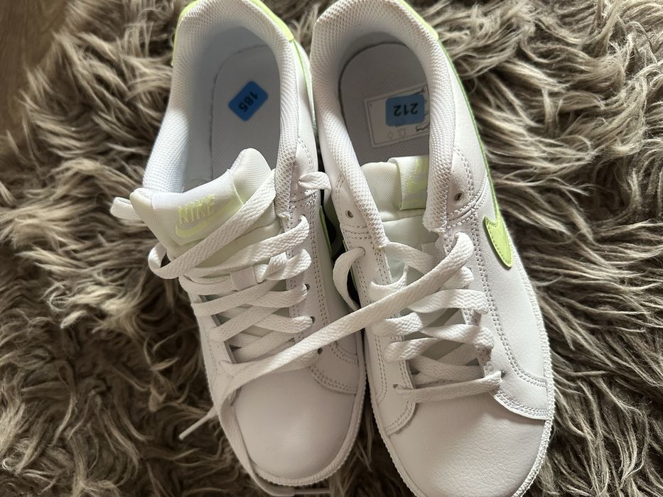 Nike women’s court royal tennis