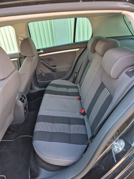 Golf 5 1.4 Benzină 80cp model UNITED
