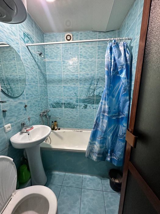 4 мактаб енида уй сотилади