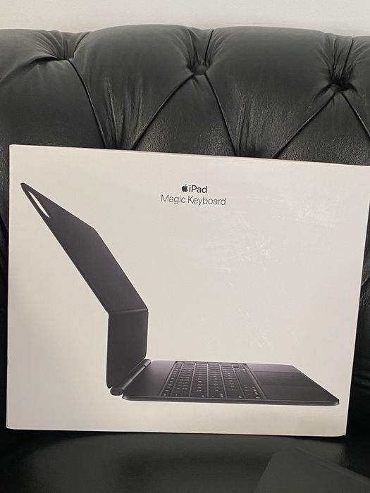 iPad Magic Keyboard / iPad Pro / 13 Inch / Black  / Ca nou