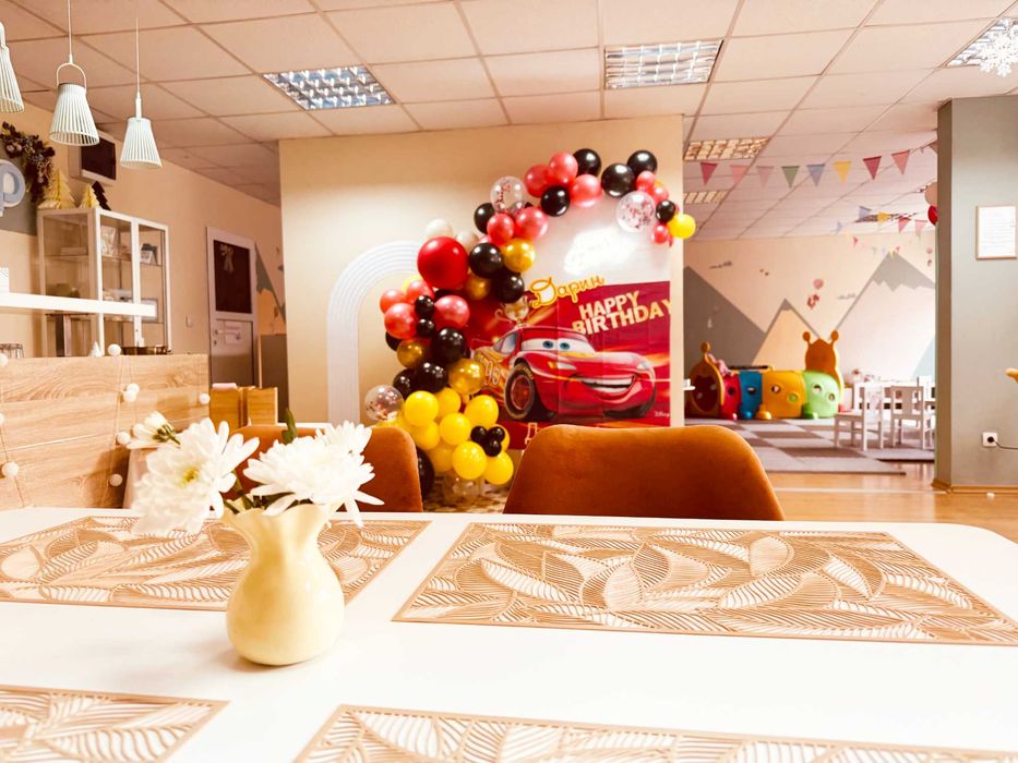 Парти зала с детски кът, детски рождени дни, почасова игра в Младост 4