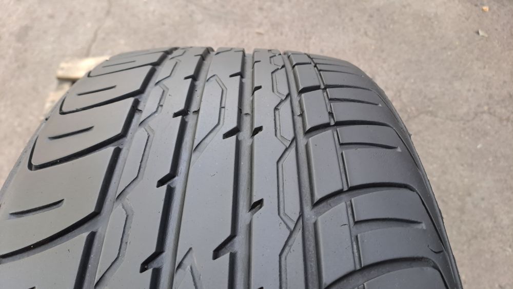 1бр. 225/35/20 Лятна гума