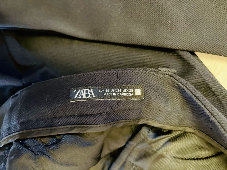 Продам костюм Zara