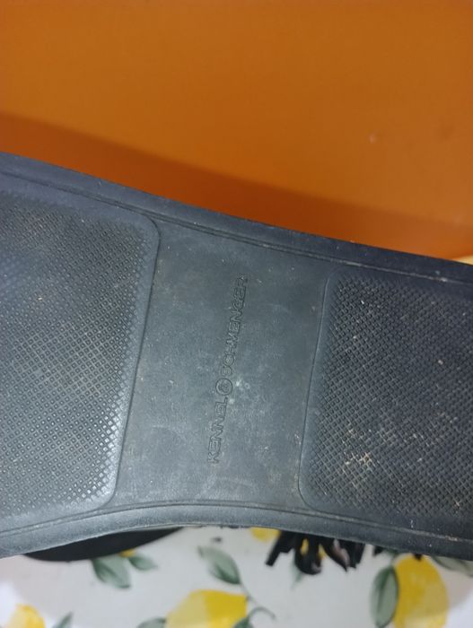 Kennel Schmenger N 41 кожени - 14 €