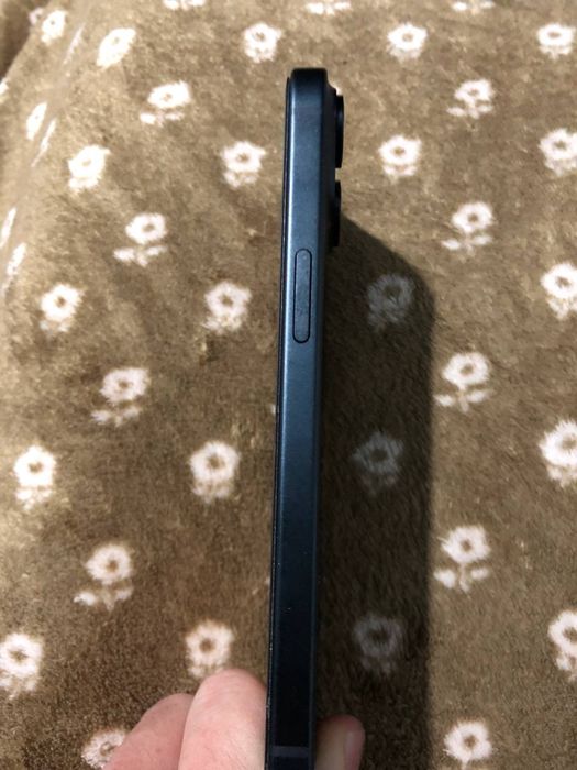 Продам iPhone 15